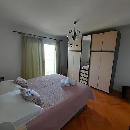 Ante Apartment Srima