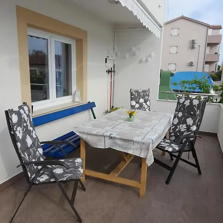 Apartment Ante Srima