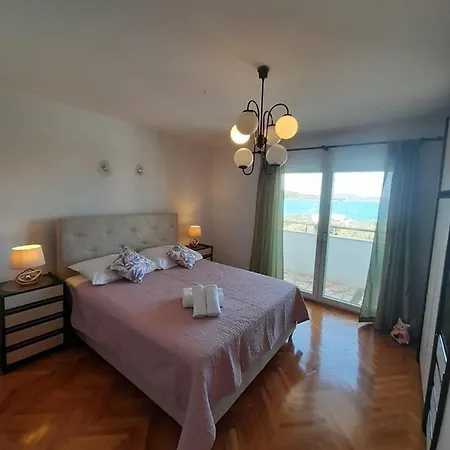 Apartment Ante