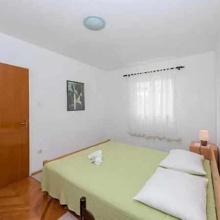 Apartment Ante Srima