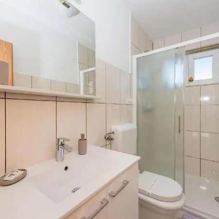 Apartment Ante